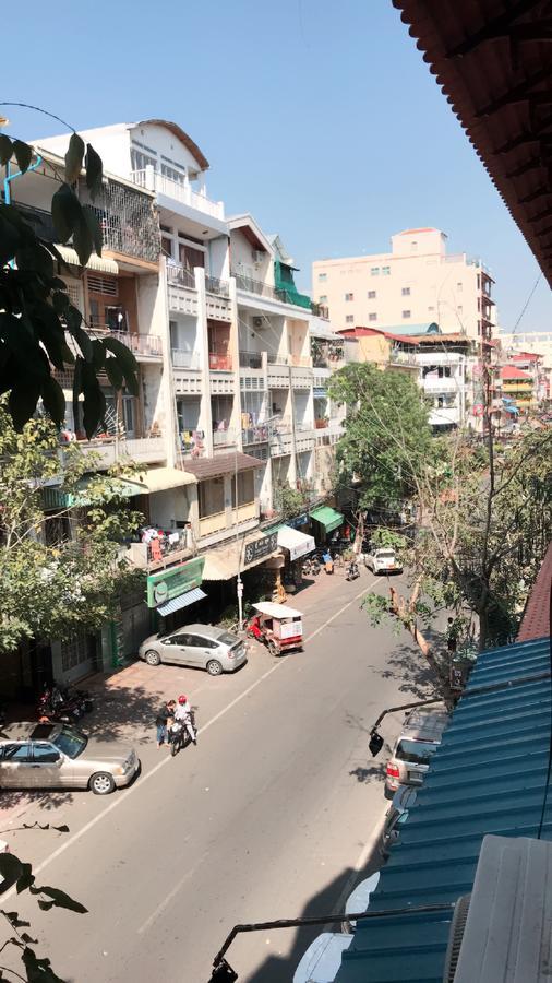 Khmer Village Guesthouse Phnom Penh Exterior photo
