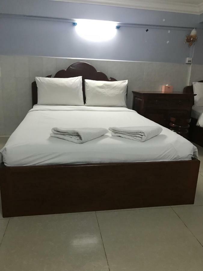 Khmer Village Guesthouse Phnom Penh Exterior photo